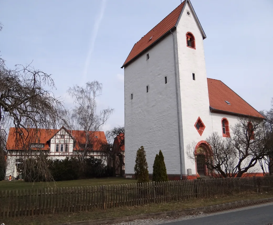 Haushaltshilfe und Alltagshilfe in Braunschweig-Melverode – die romanische St.-Nicolai-Kirche